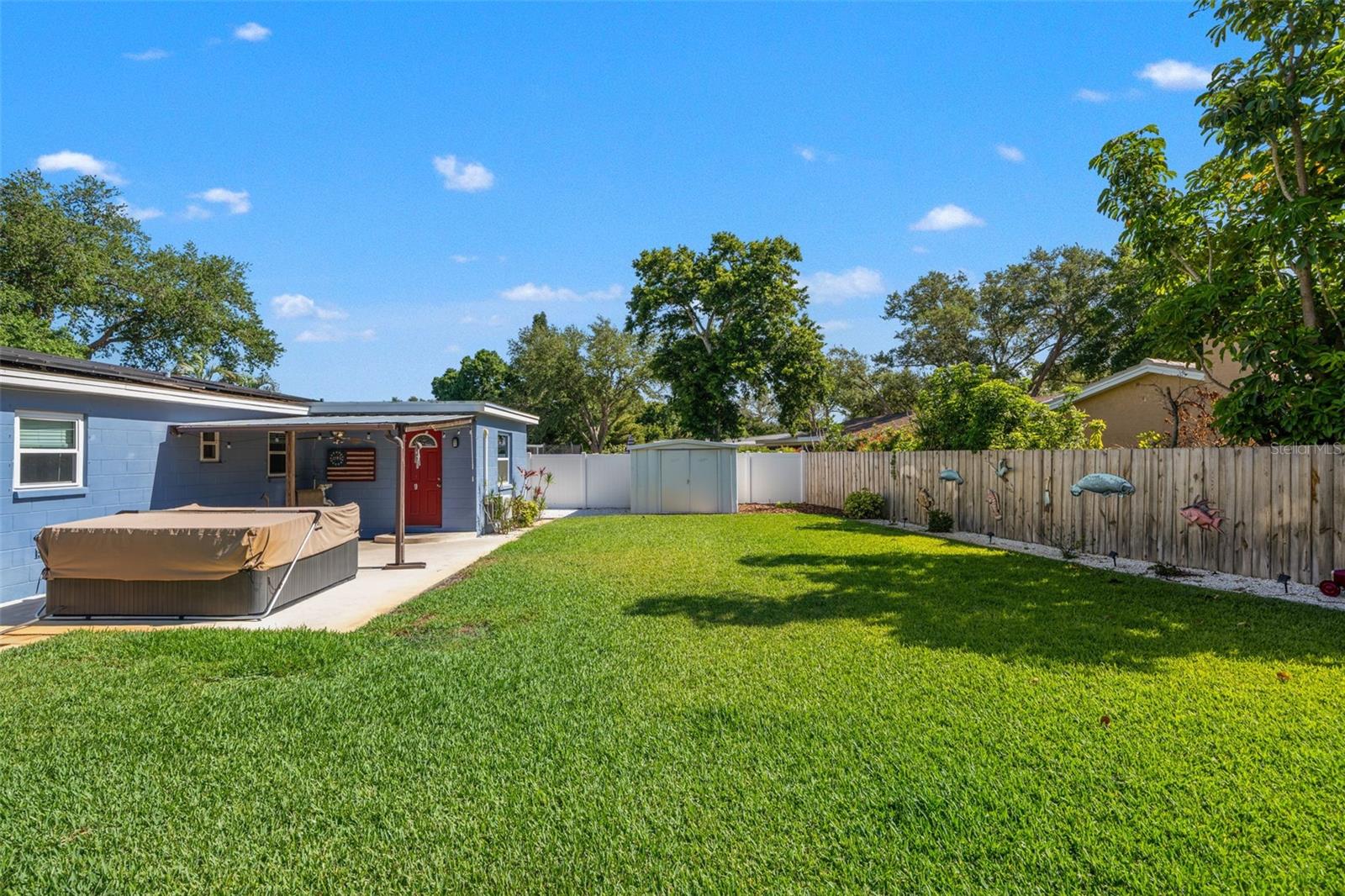 KENNETH CITY - Residential