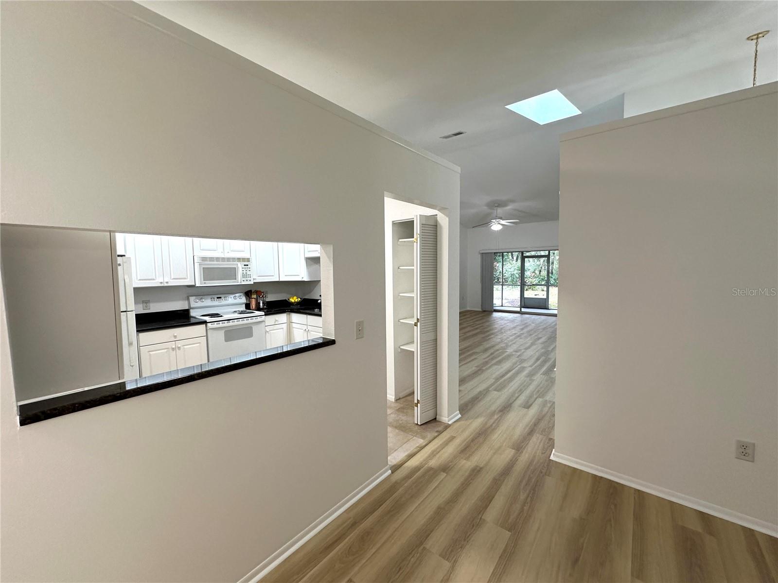 OAK HARBOUR SEC 3 A CONDO - Residential