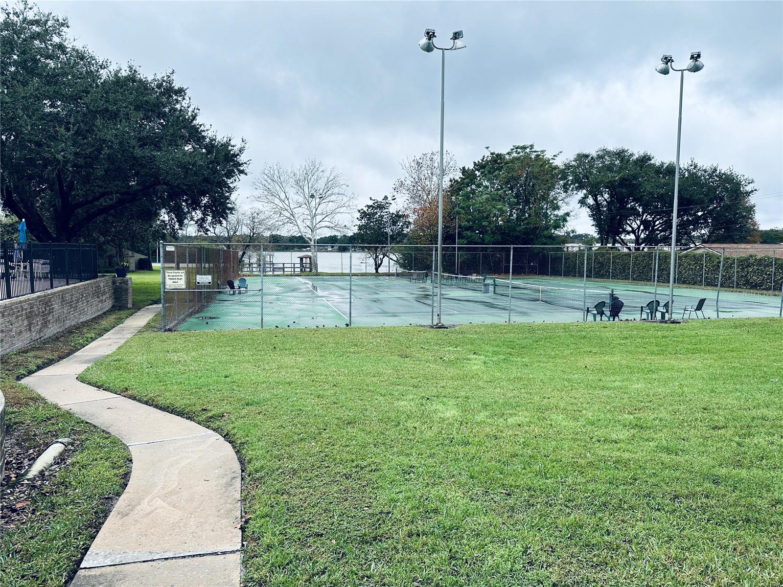 OAK HARBOUR SEC 3 A CONDO - Residential