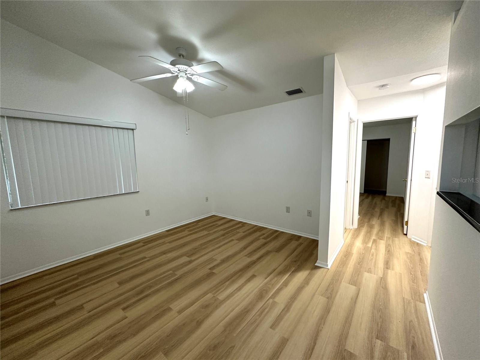 OAK HARBOUR SEC 3 A CONDO - Residential