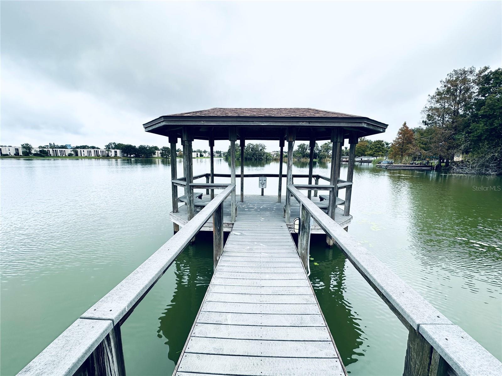 OAK HARBOUR SEC 3 A CONDO - Residential