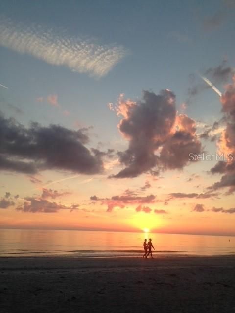 A home in LONGBOAT KEY