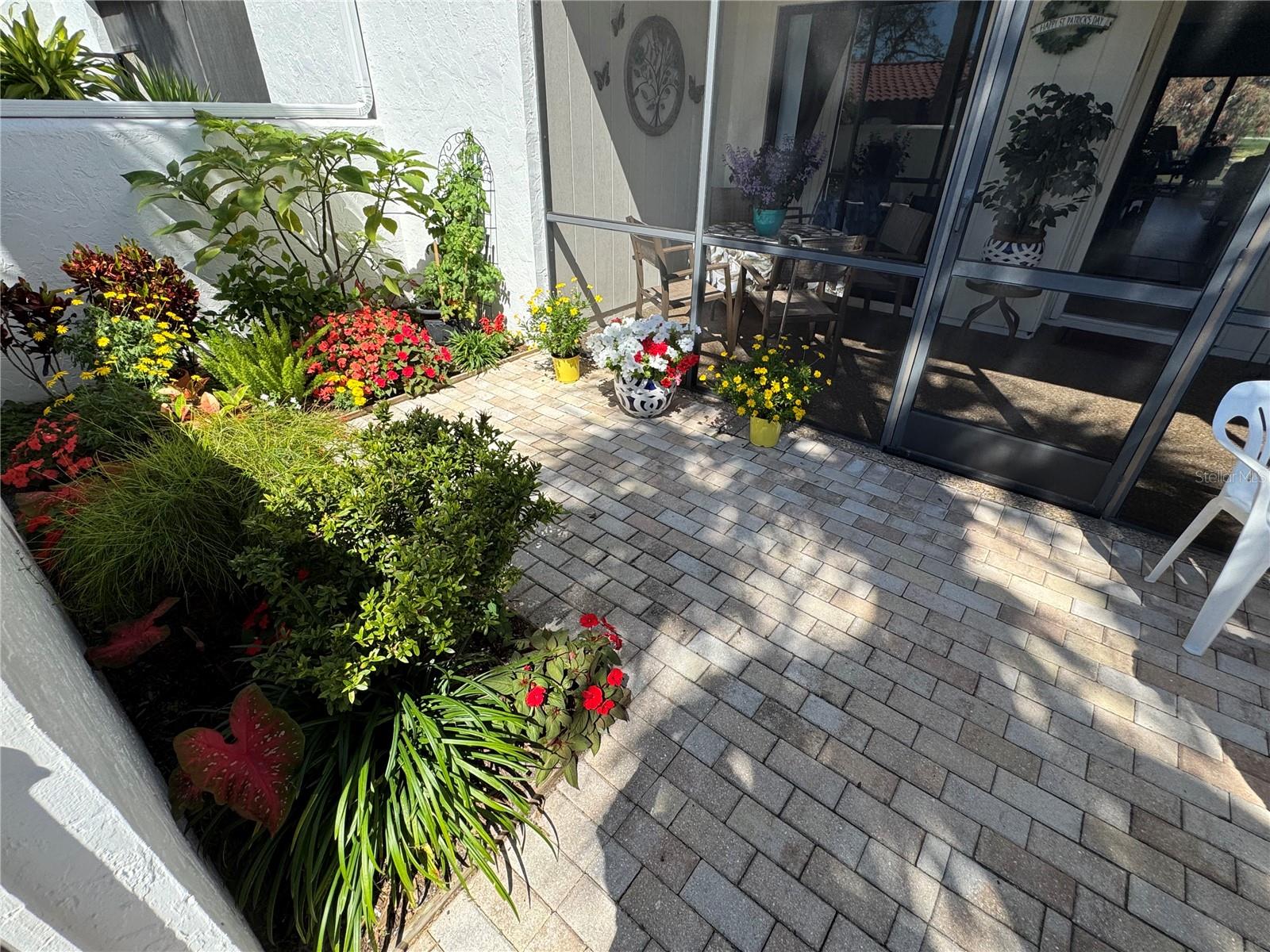 VALENCIA GARDEN III - Residential