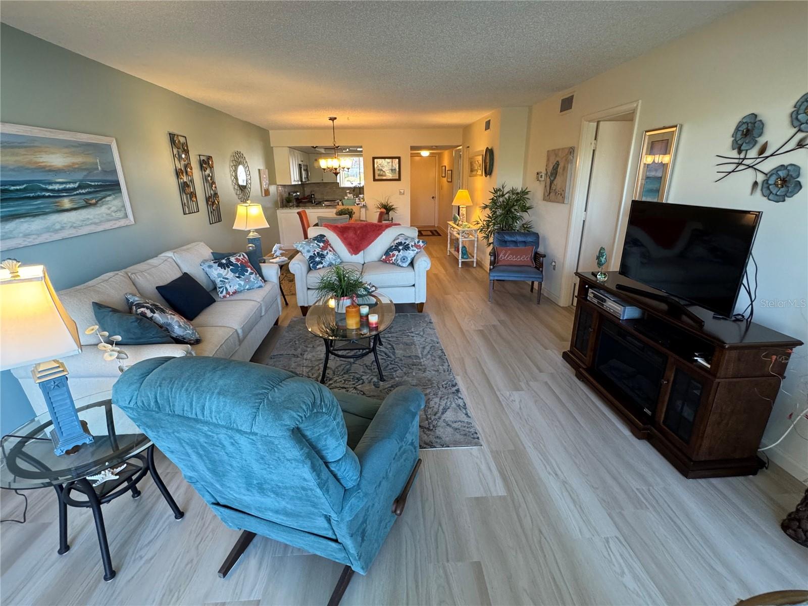 VALENCIA GARDEN III - Residential