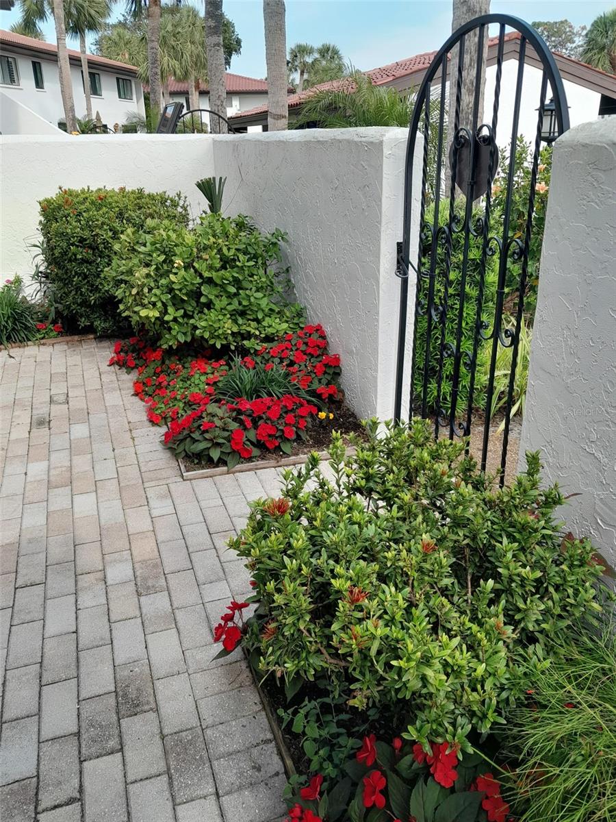 VALENCIA GARDEN III - Residential