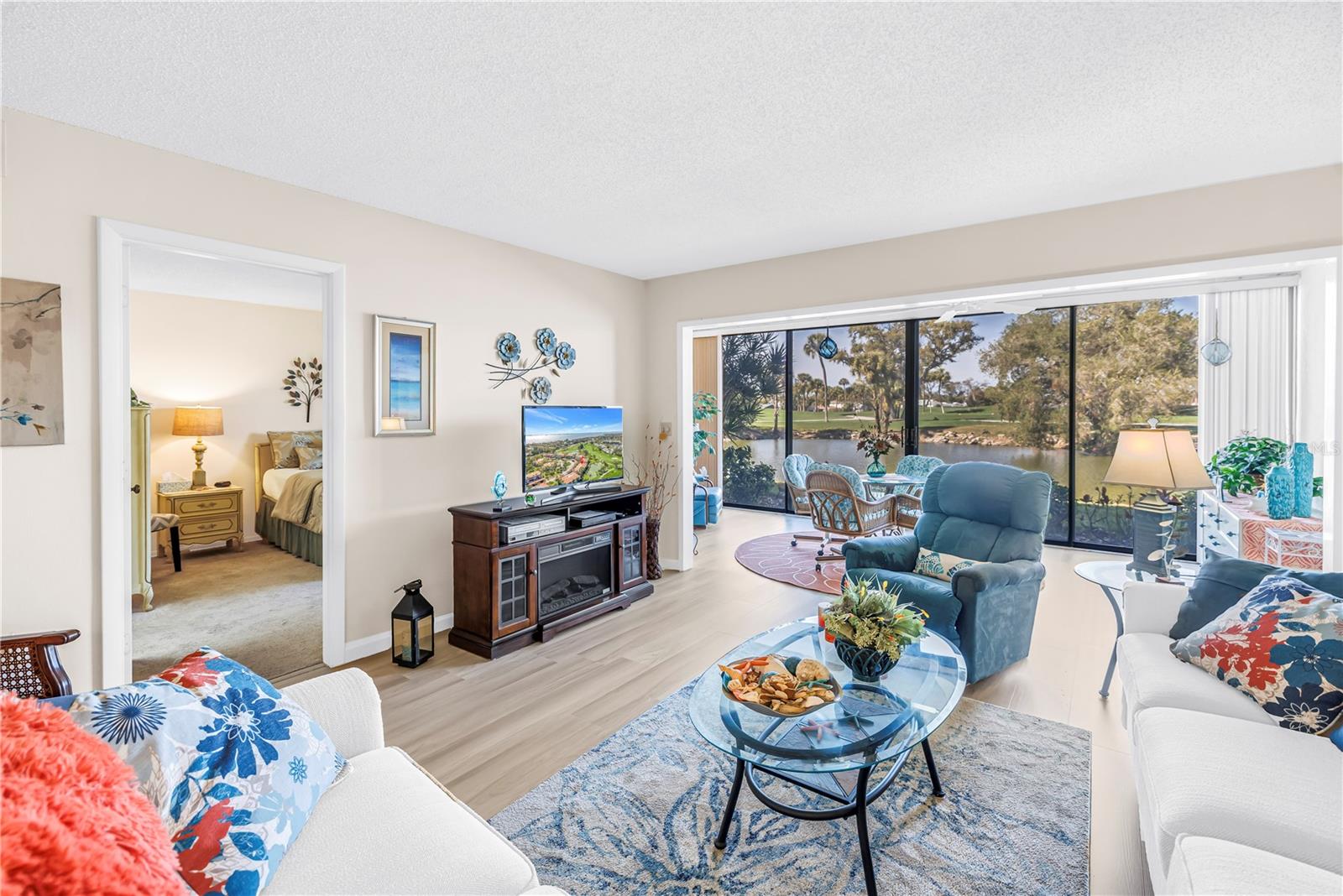 VALENCIA GARDEN III - Residential