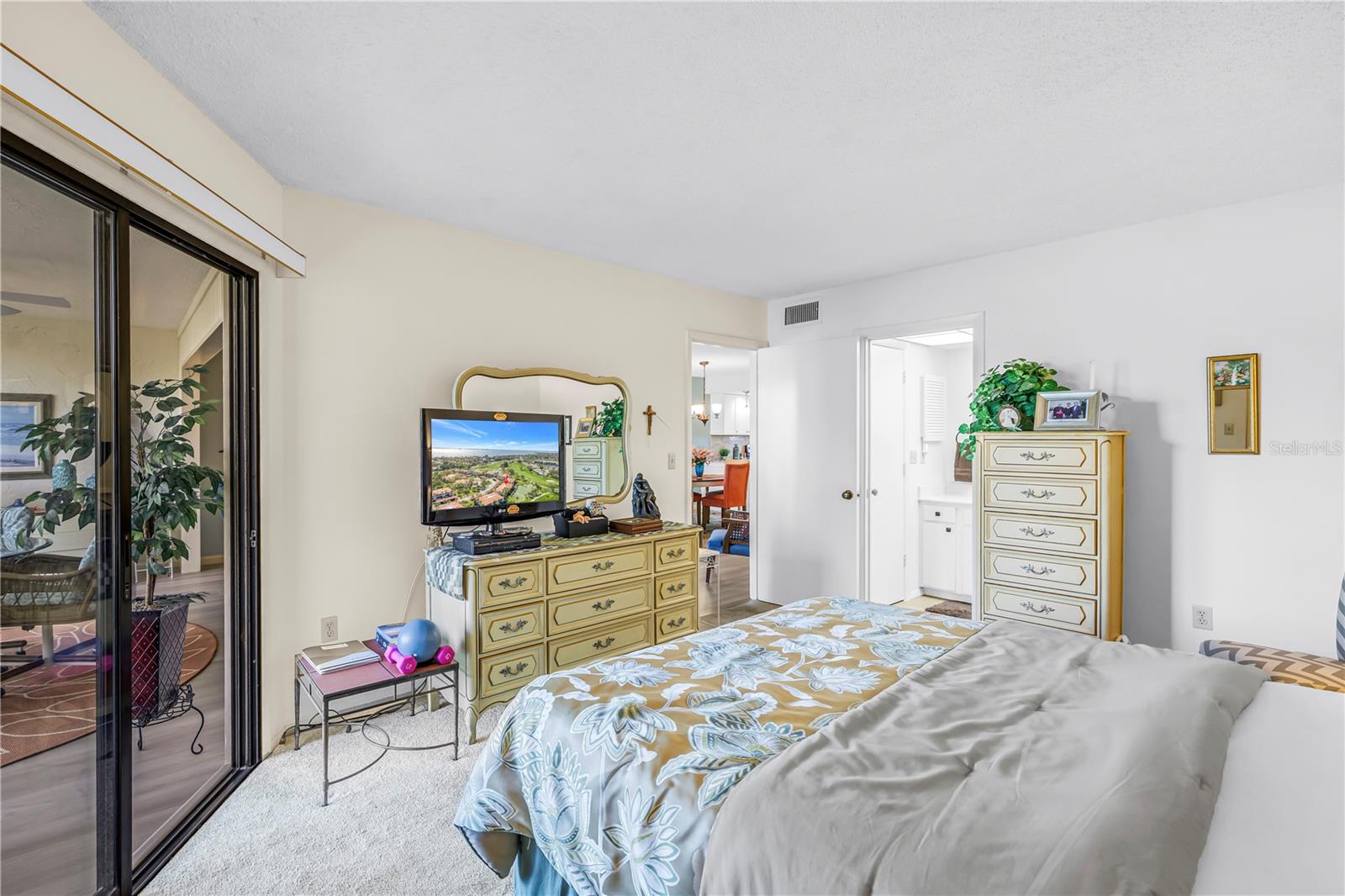 VALENCIA GARDEN III - Residential