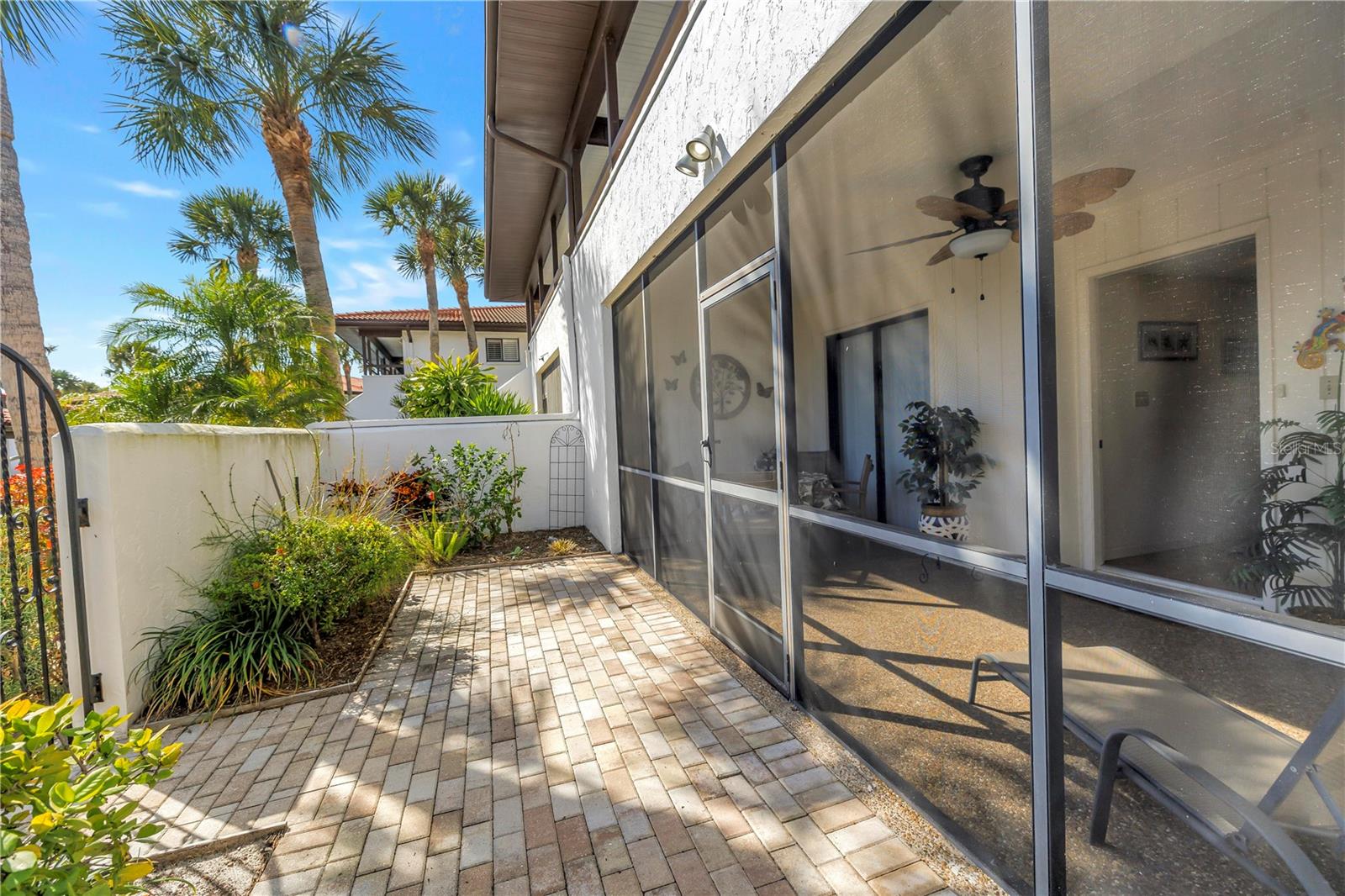 VALENCIA GARDEN III - Residential