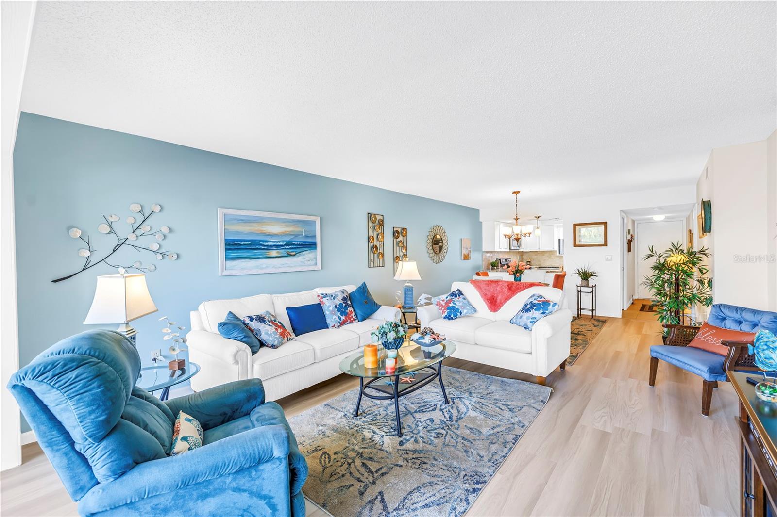 VALENCIA GARDEN III - Residential