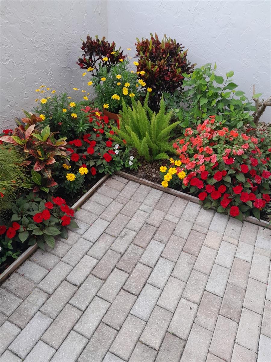 VALENCIA GARDEN III - Residential