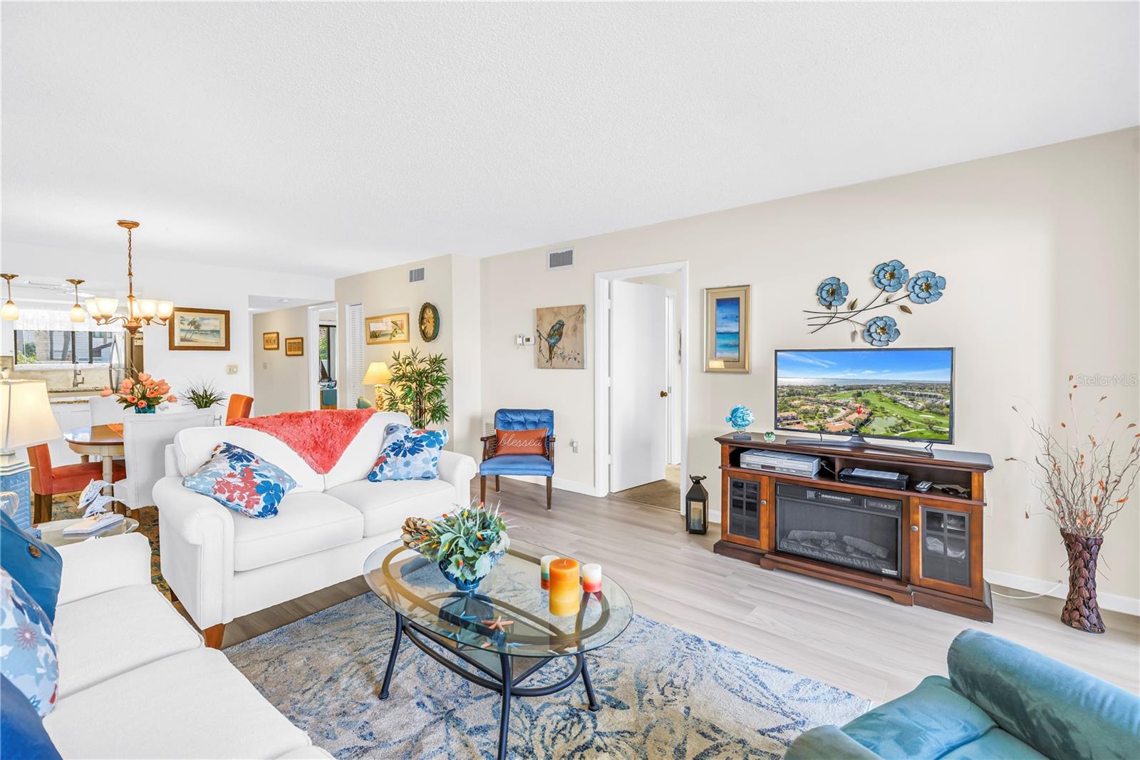 VALENCIA GARDEN III - Residential