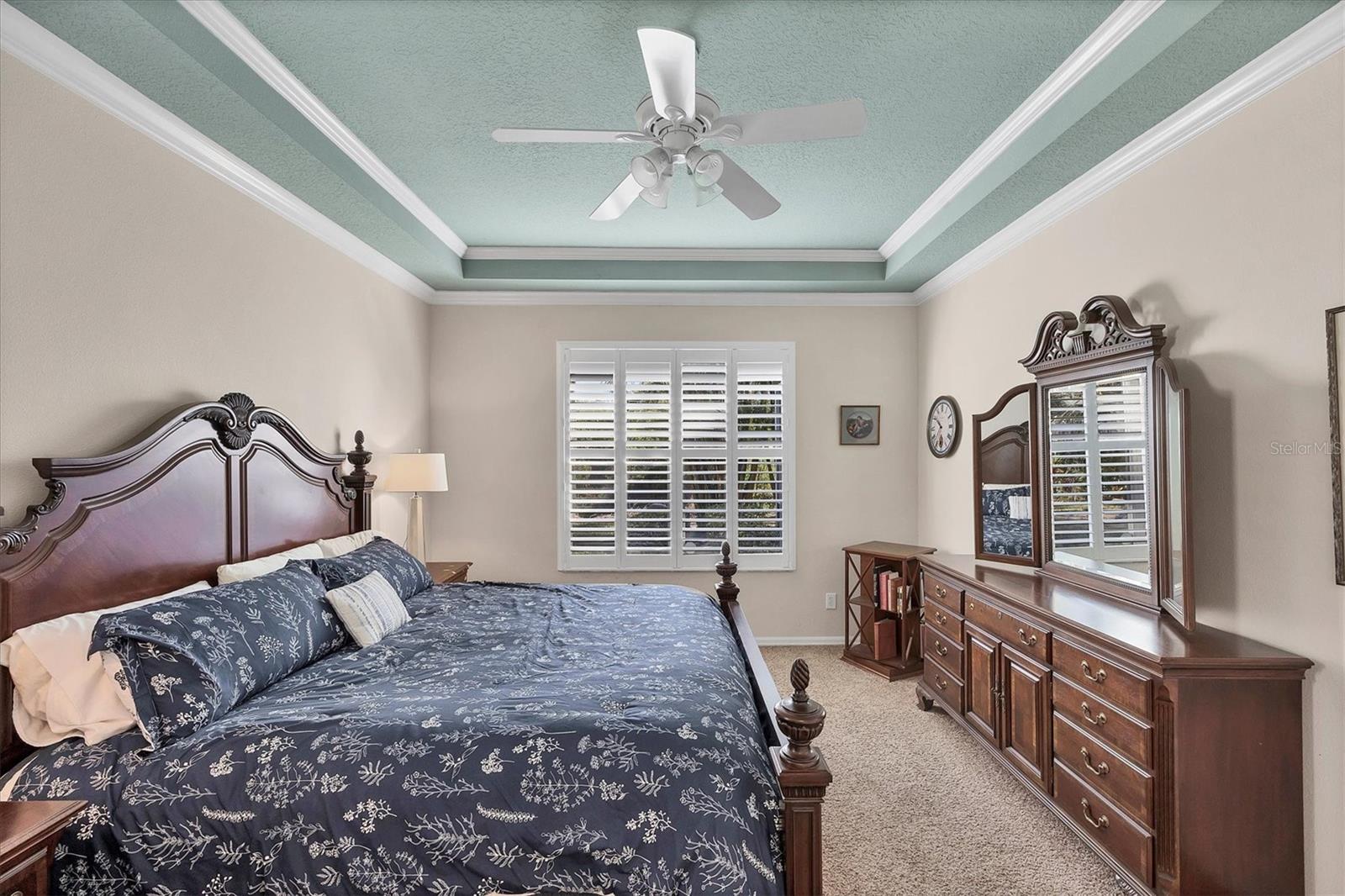 PELICAN POINTE GOLF & COUNTRY CLUB - Residential