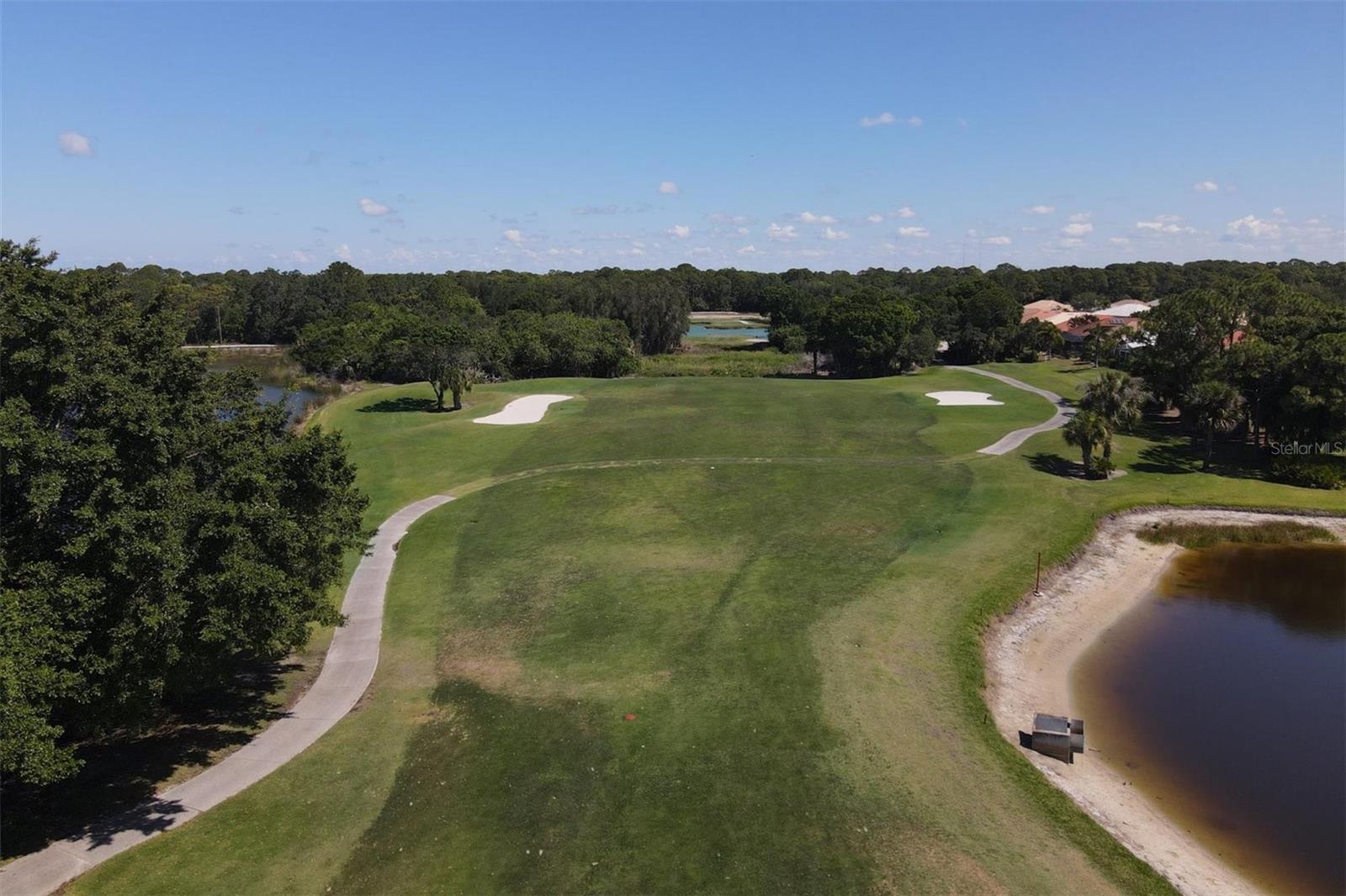 PELICAN POINTE GOLF & COUNTRY CLUB - Residential