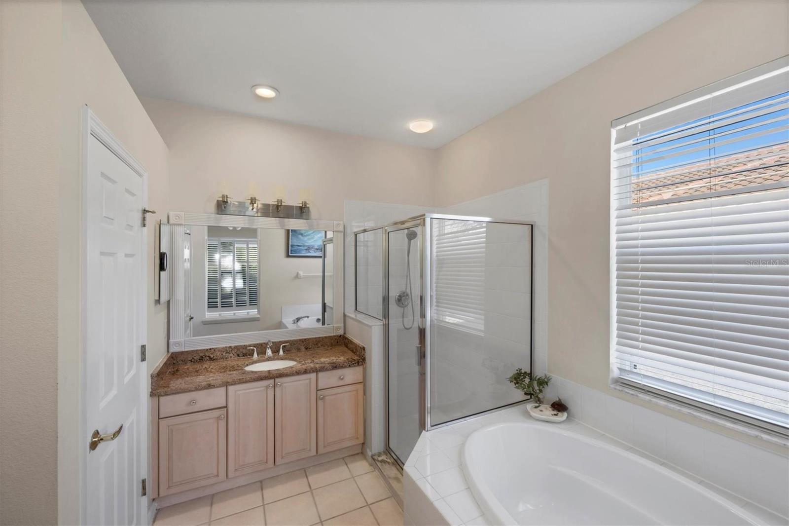 PELICAN POINTE GOLF & COUNTRY CLUB - Residential