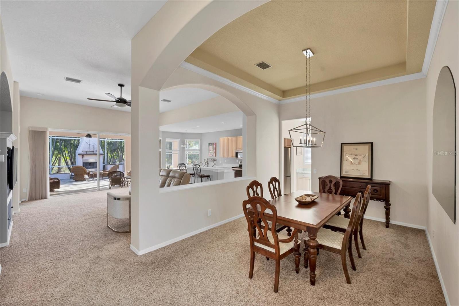 PELICAN POINTE GOLF & COUNTRY CLUB - Residential