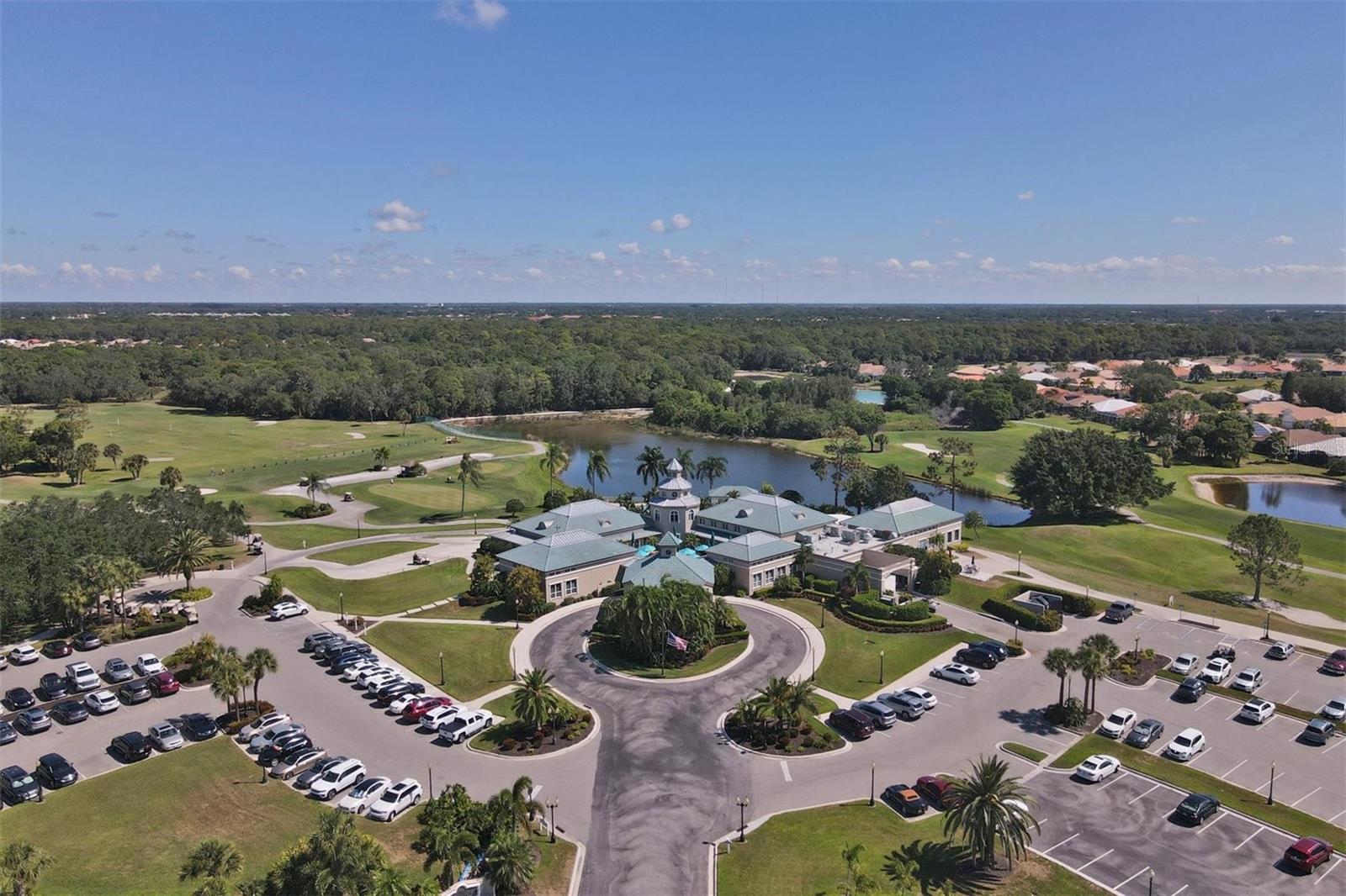 PELICAN POINTE GOLF & COUNTRY CLUB - Residential