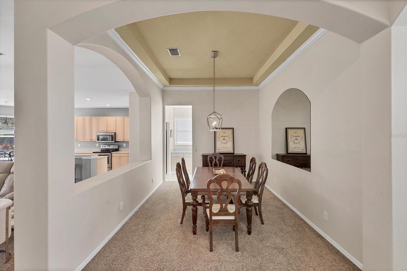 PELICAN POINTE GOLF & COUNTRY CLUB - Residential