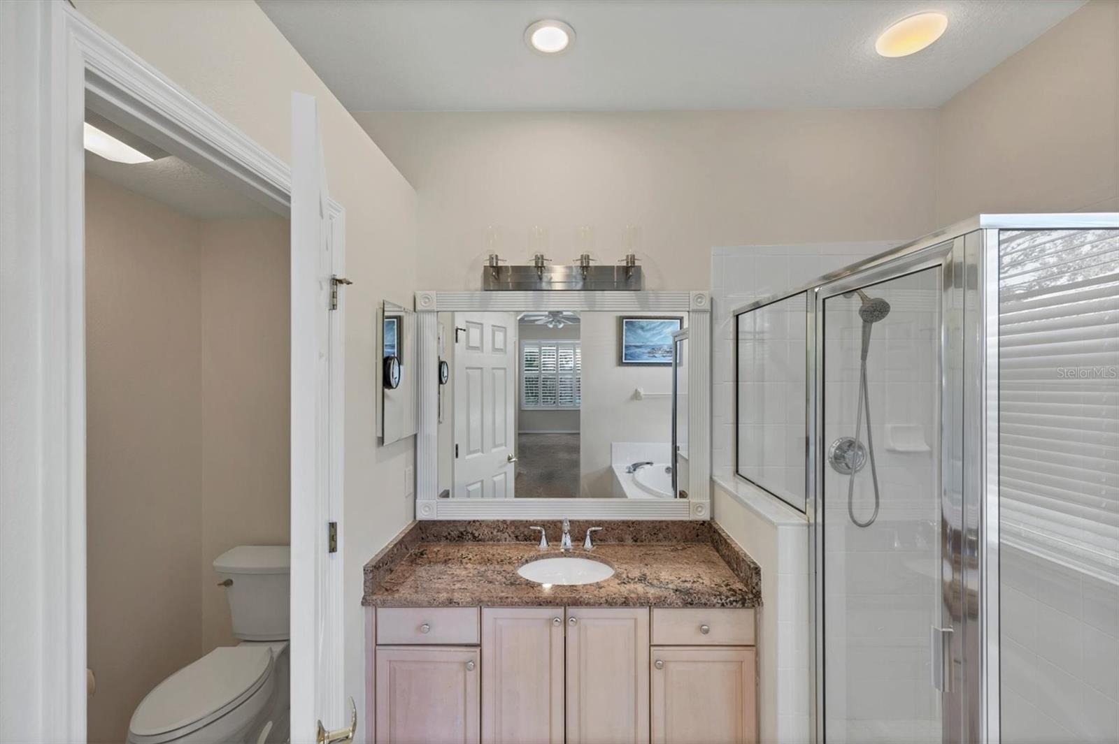 PELICAN POINTE GOLF & COUNTRY CLUB - Residential