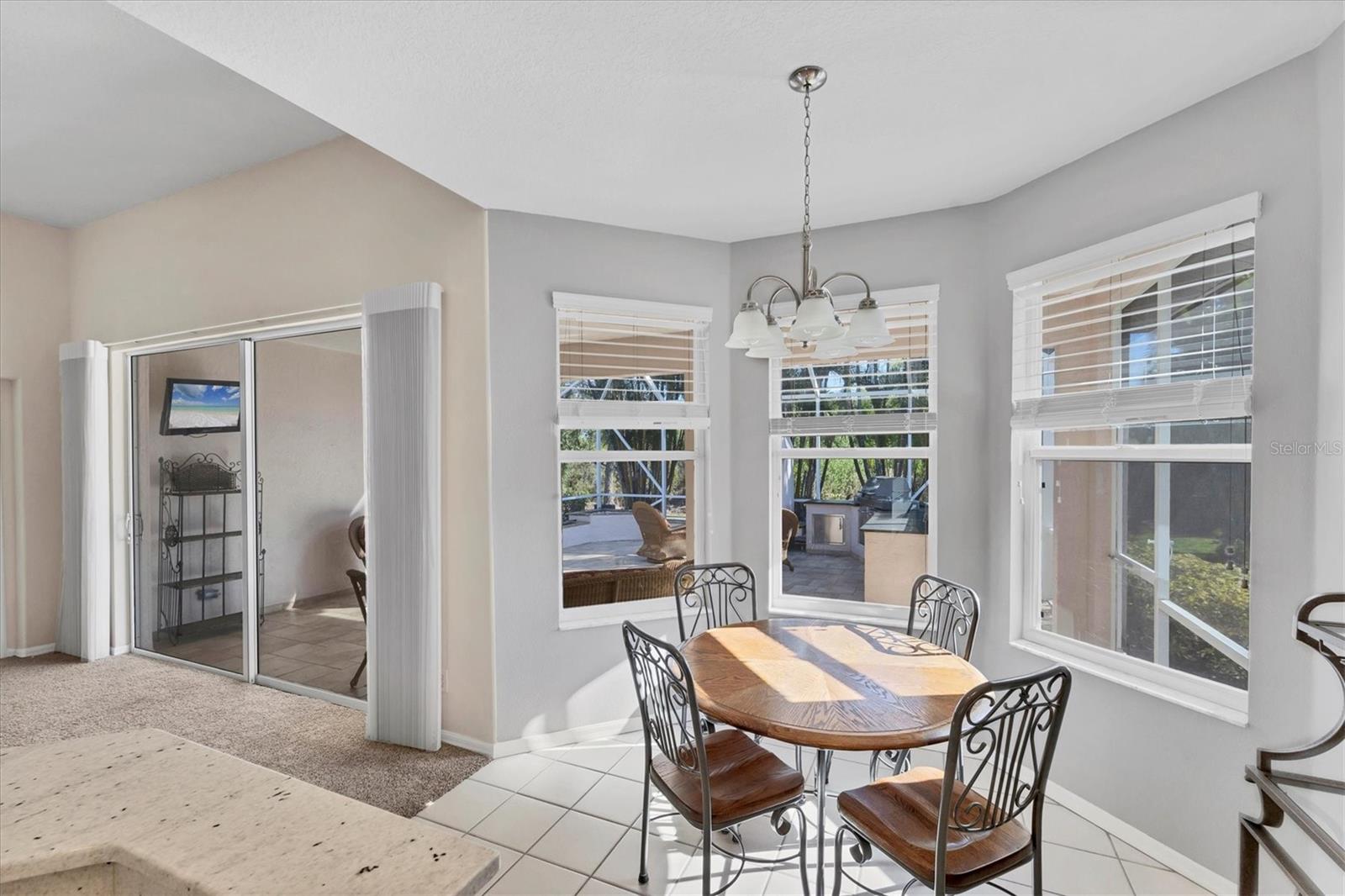 PELICAN POINTE GOLF & COUNTRY CLUB - Residential