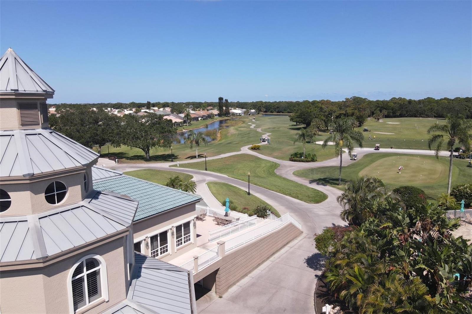PELICAN POINTE GOLF & COUNTRY CLUB - Residential