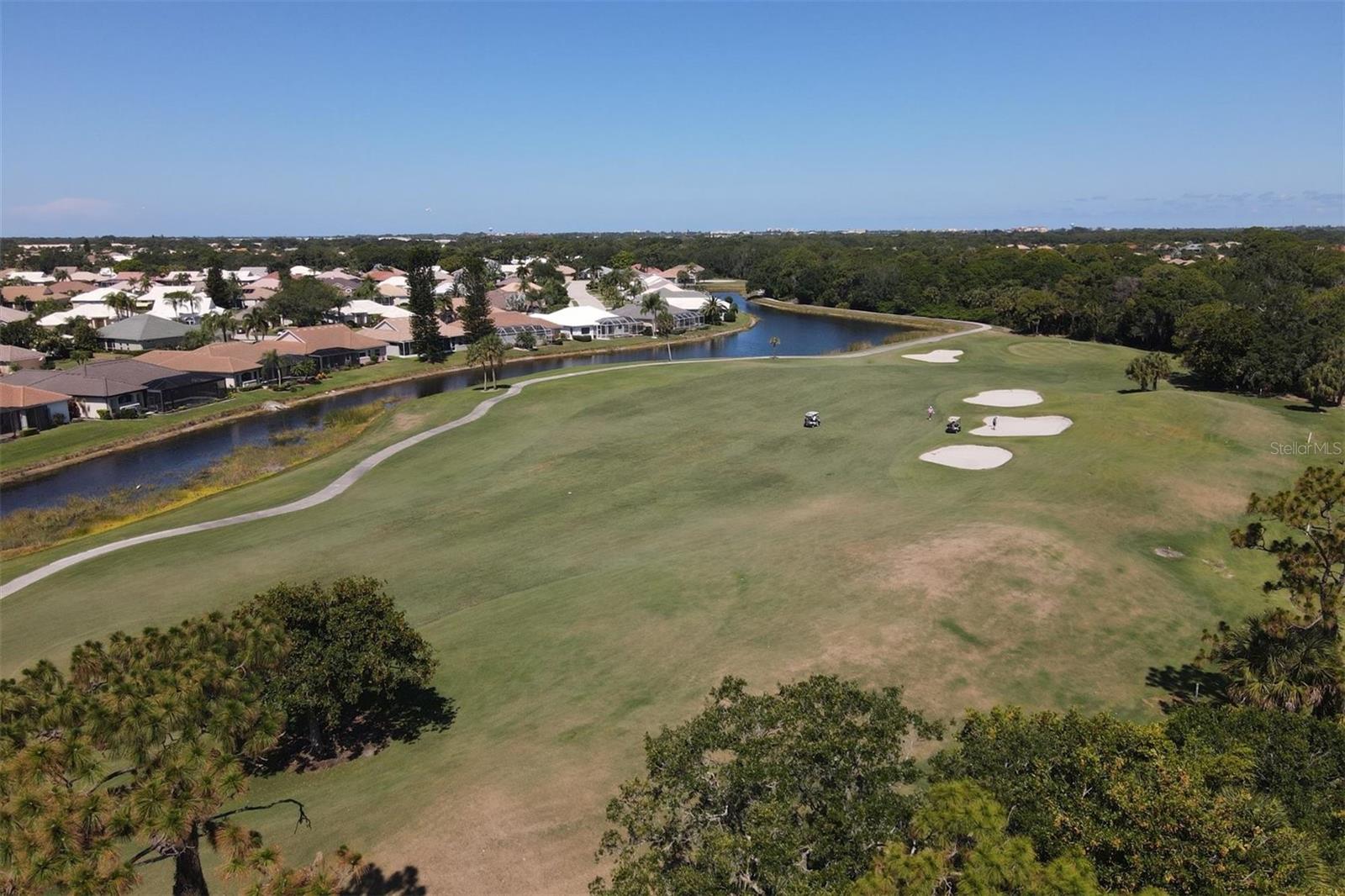 PELICAN POINTE GOLF & COUNTRY CLUB - Residential