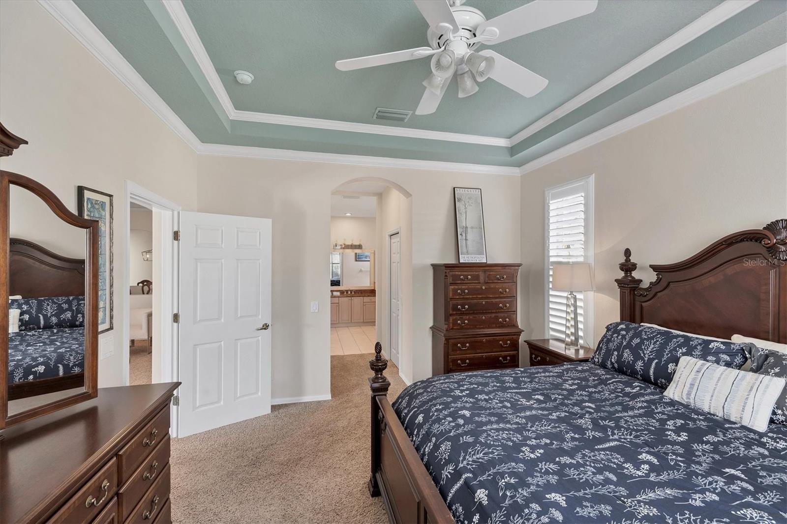 PELICAN POINTE GOLF & COUNTRY CLUB - Residential