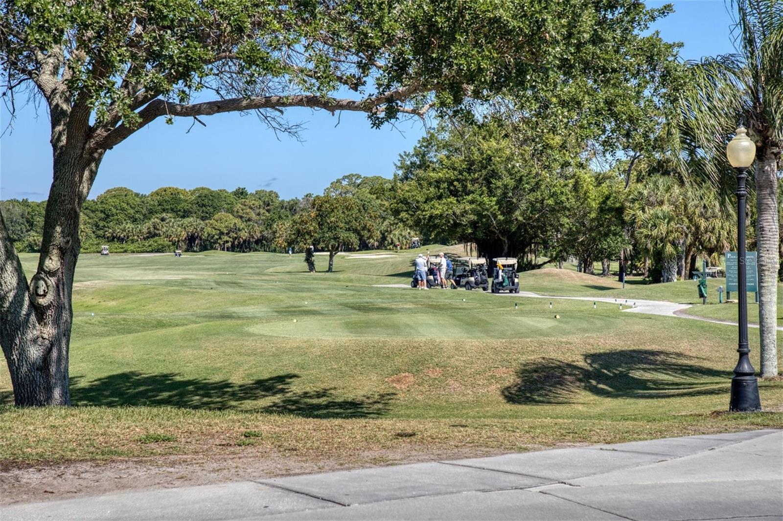 PELICAN POINTE GOLF & COUNTRY CLUB - Residential