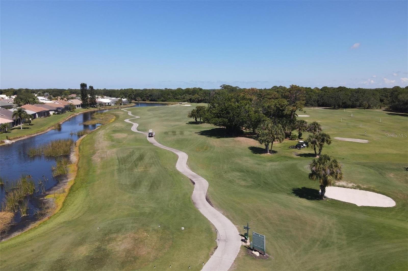 PELICAN POINTE GOLF & COUNTRY CLUB - Residential