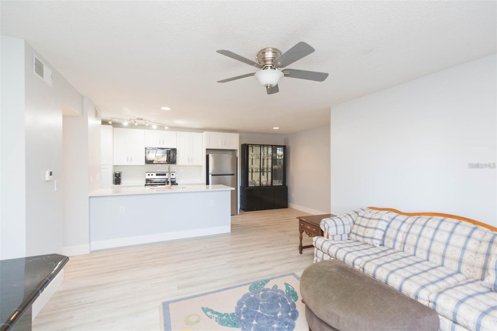 THE LANDINGS OF TAMPA A CONDOM - Residential