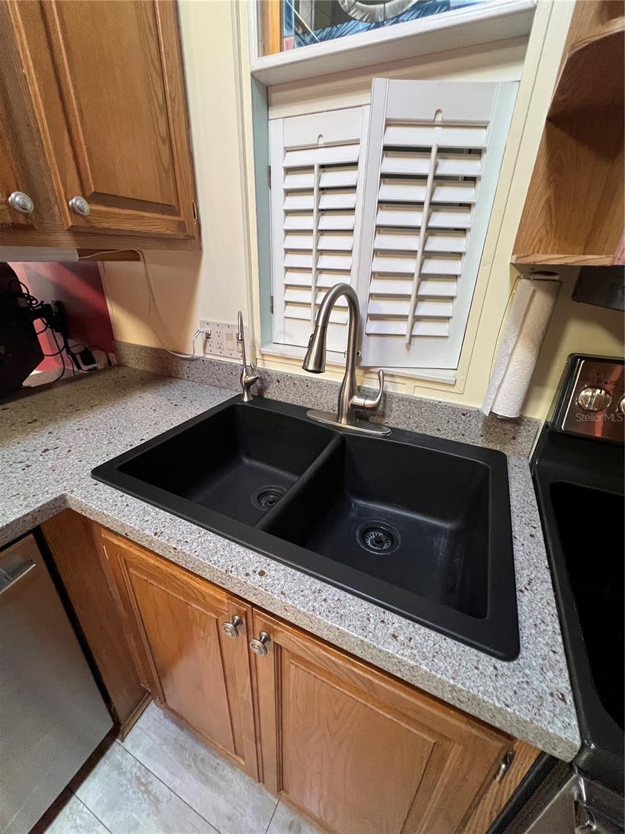 ANCIENT OAKS R V RESIDENCE V - Residential