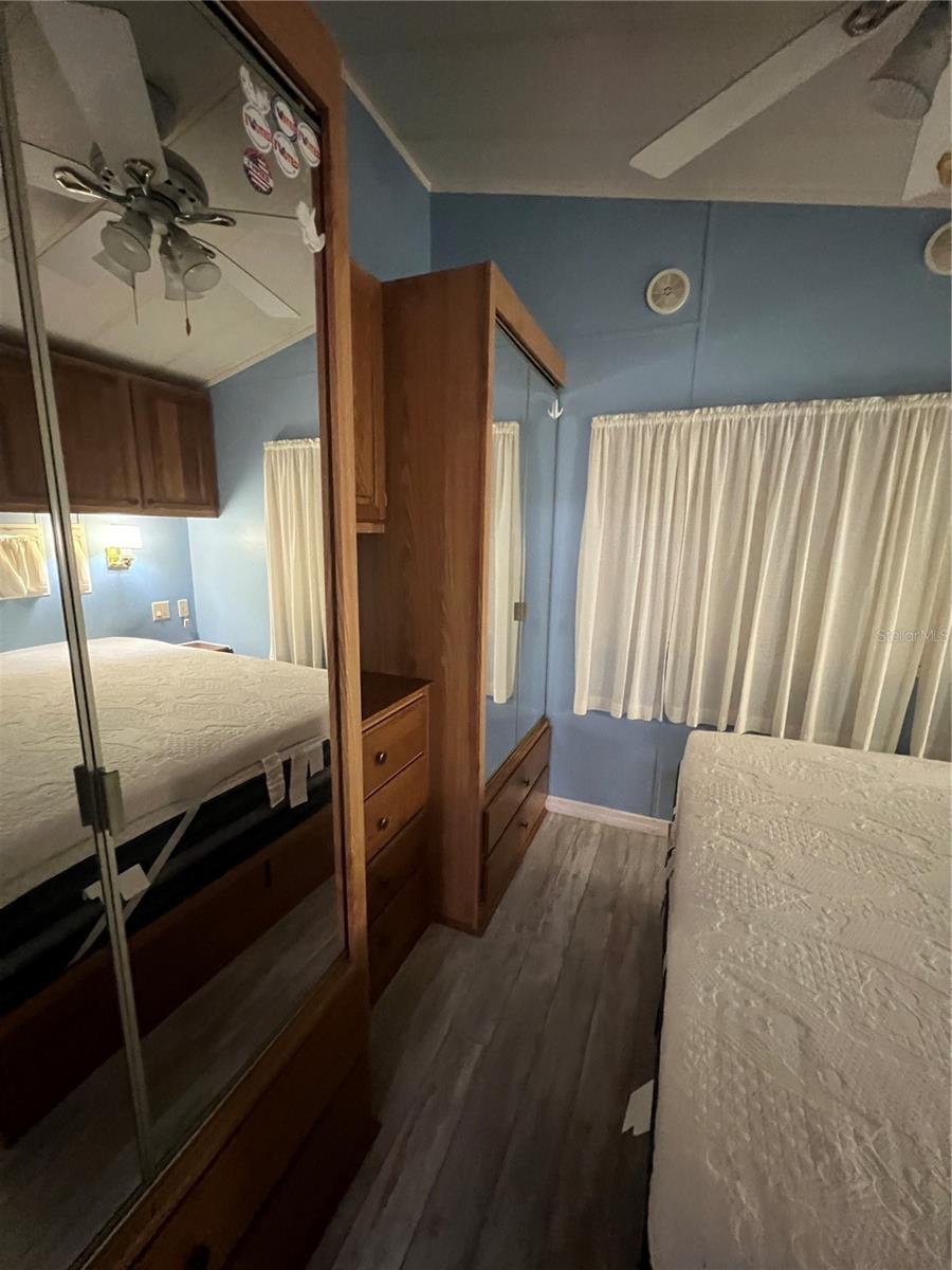 ANCIENT OAKS R V RESIDENCE V - Residential