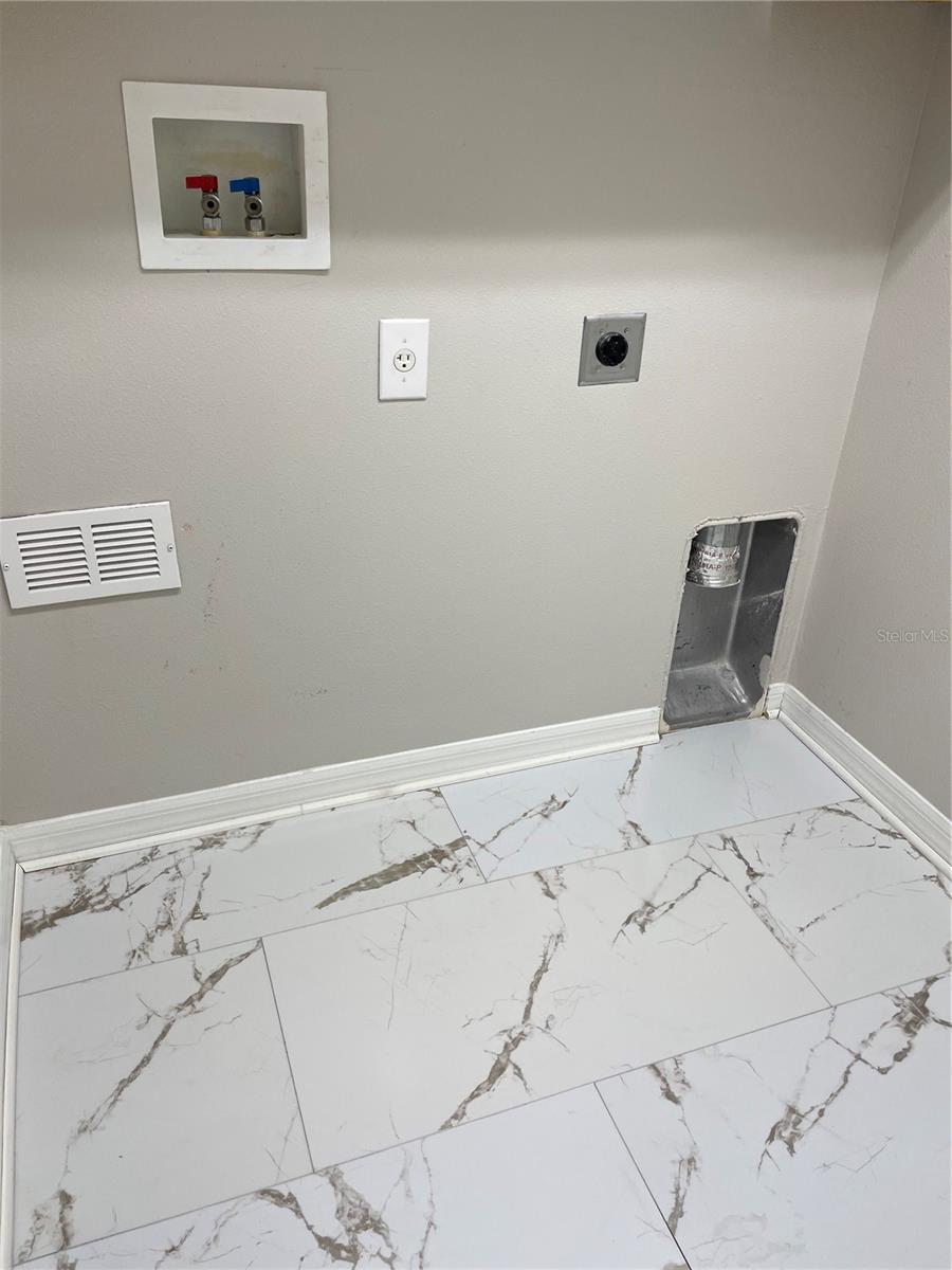 CONCORD STATION PH 04 UNITS A & B - Residential