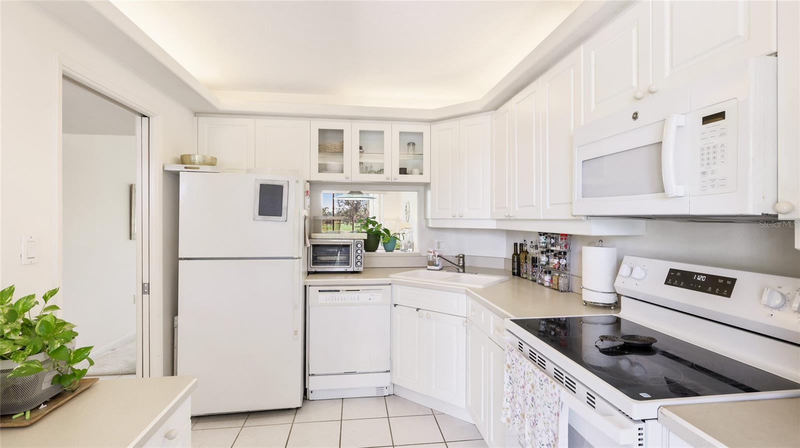 NO 1 PALM-AIRE DESOTO LAKES CC APT CONDO - Residential