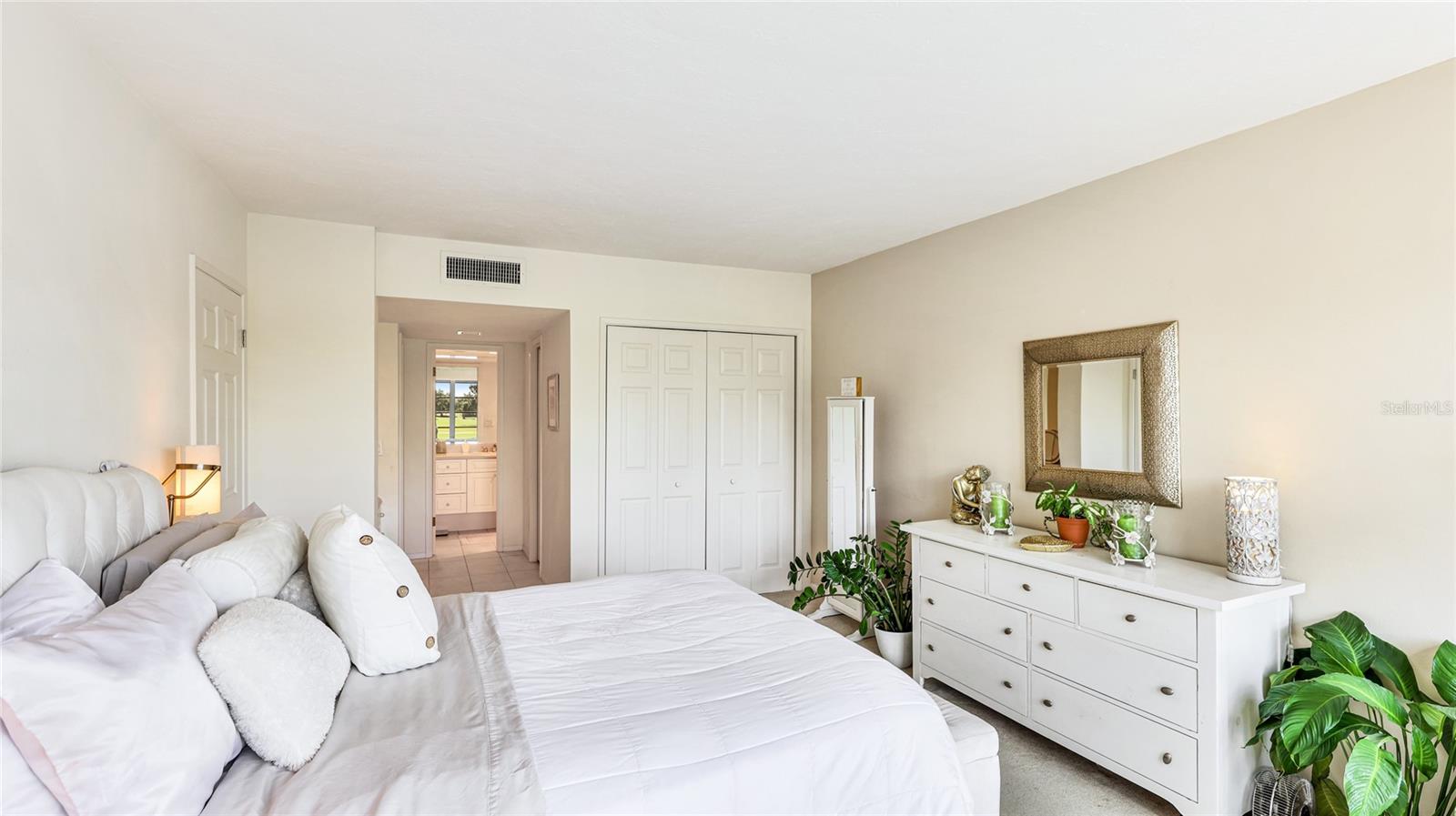 NO 1 PALM-AIRE DESOTO LAKES CC APT CONDO - Residential