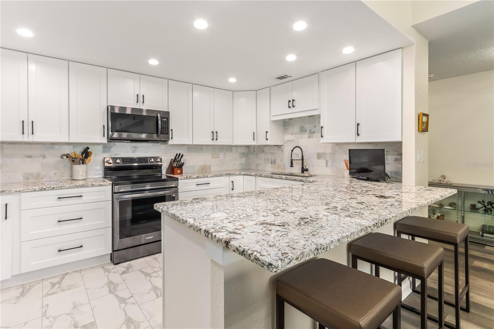 4 BELLEVIEW BOULEVARD 205