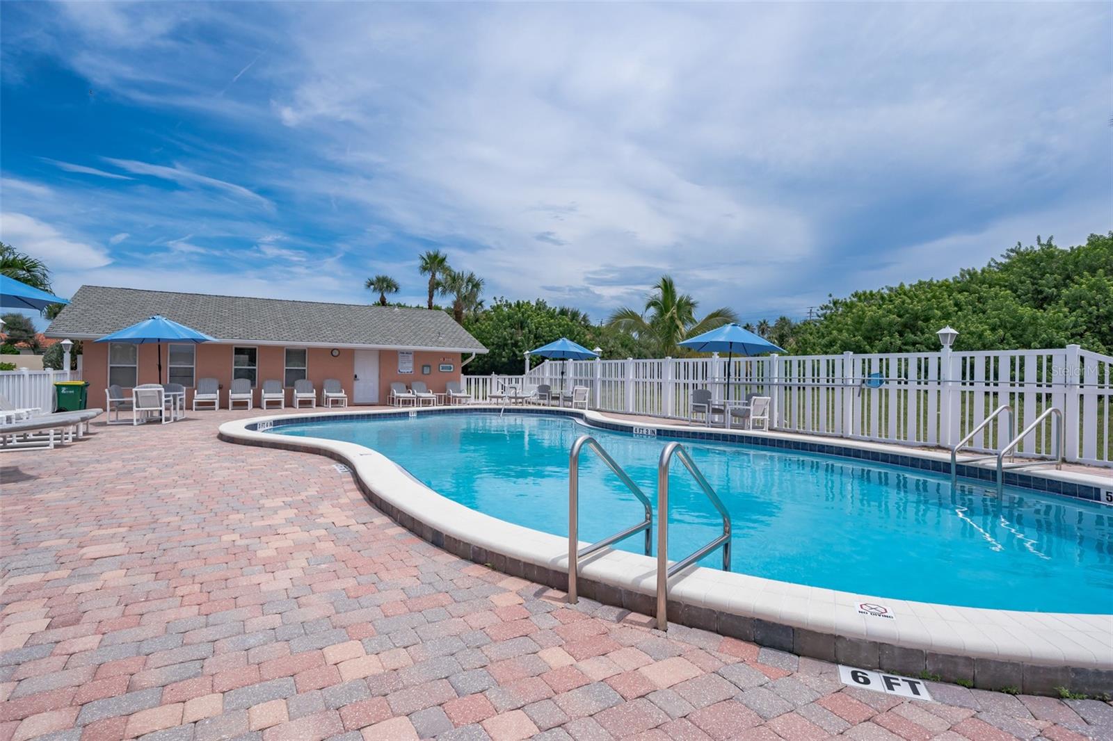 LIGHTHOUSE CONDO PH 03 - Residential