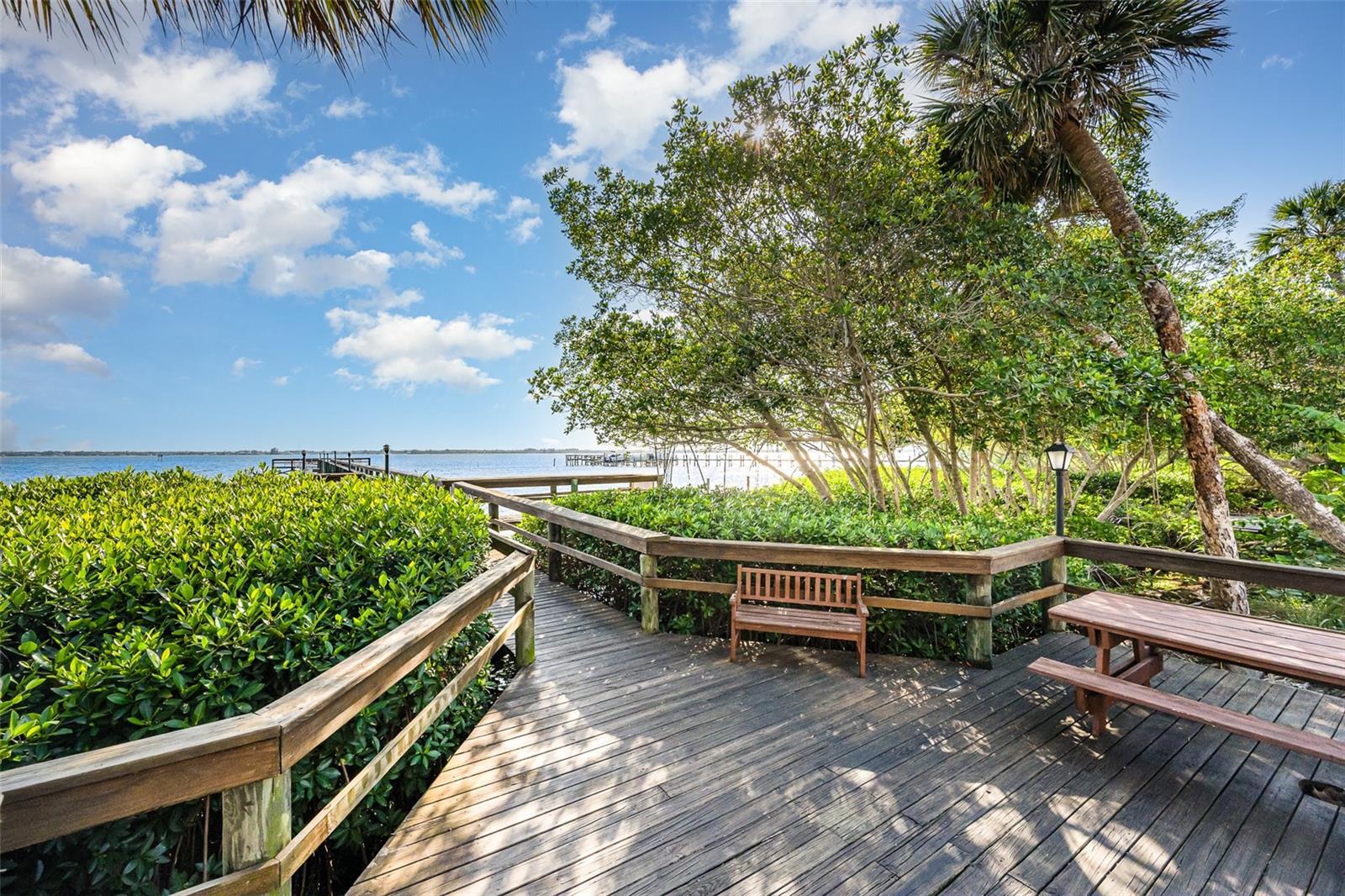 LIGHTHOUSE CONDO PH 03 - Residential