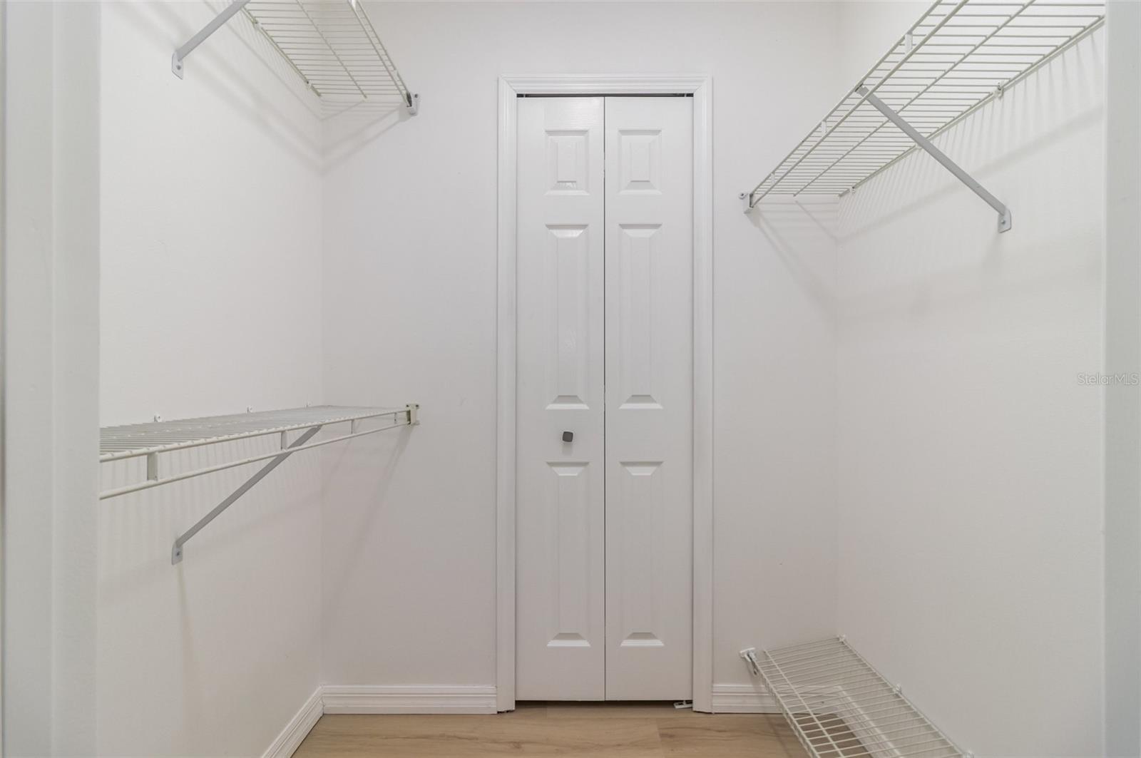 LIGHTHOUSE CONDO PH 03 - Residential