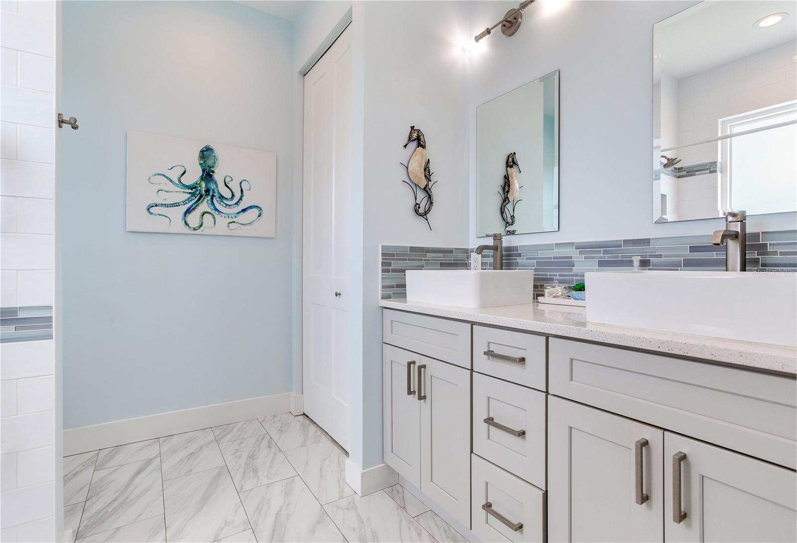 LONE PALM BEACH 2ND ADD - Residential