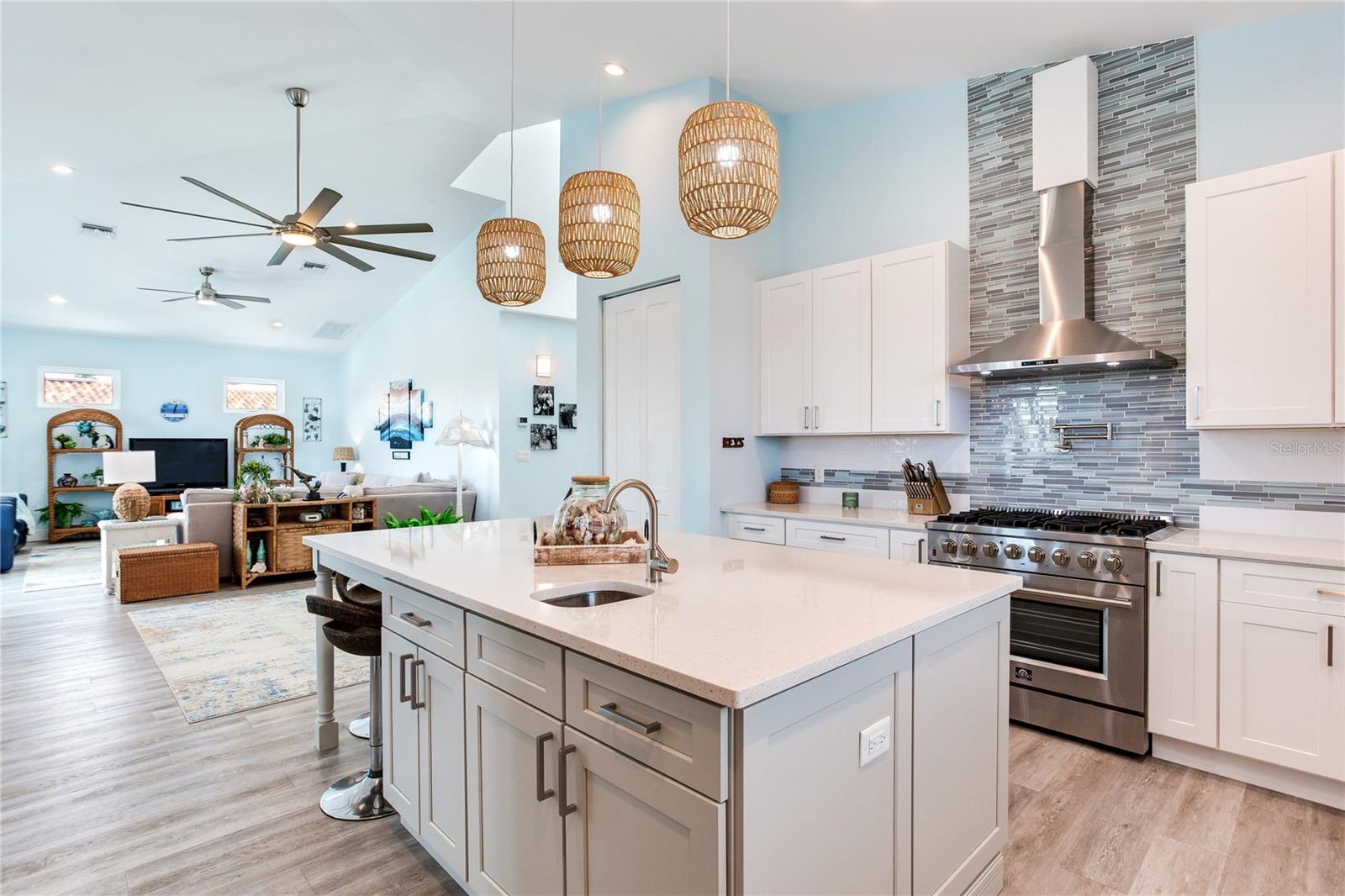 LONE PALM BEACH 2ND ADD - Residential