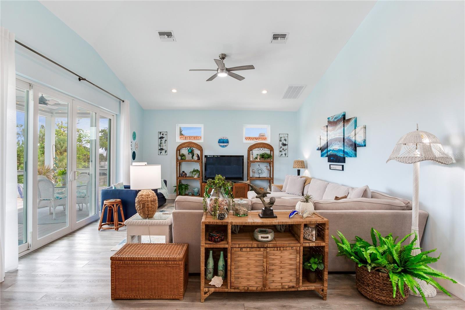 LONE PALM BEACH 2ND ADD - Residential