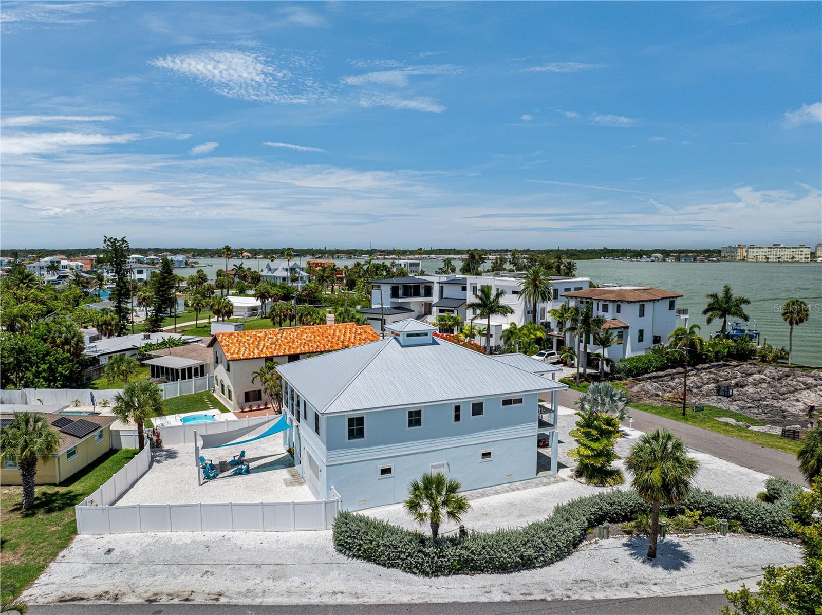 LONE PALM BEACH 2ND ADD - Residential