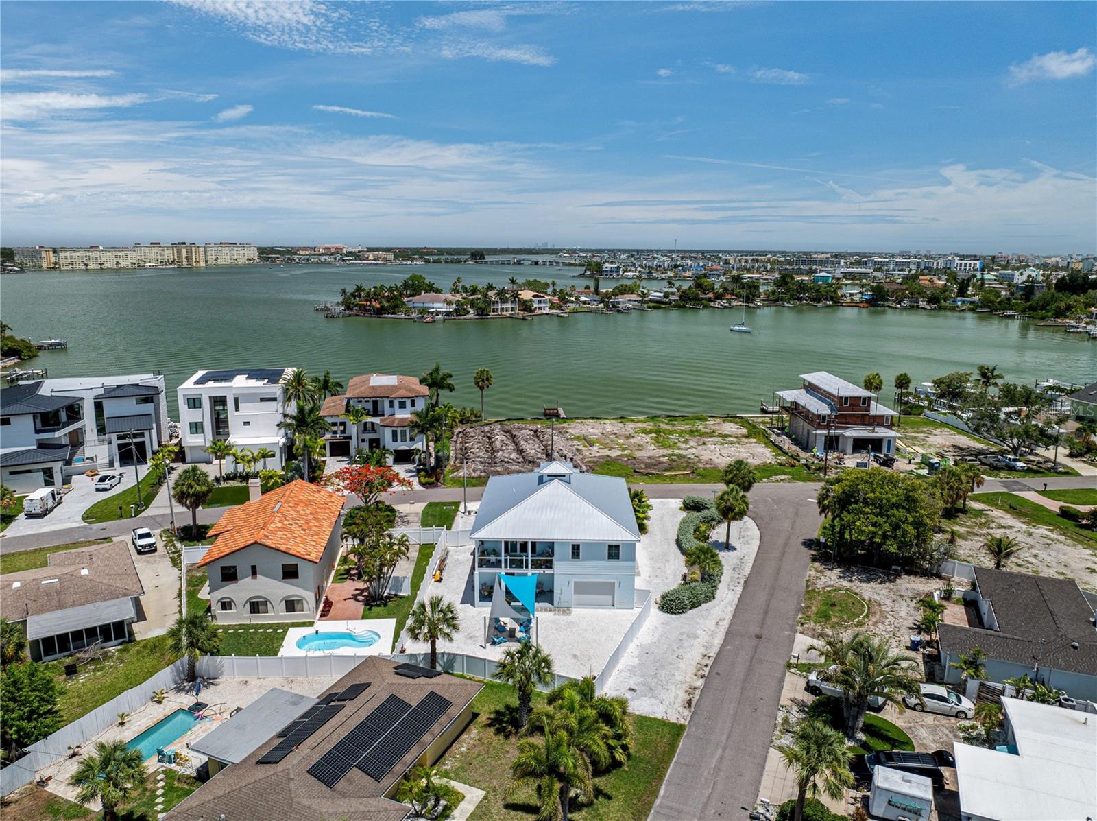 LONE PALM BEACH 2ND ADD - Residential