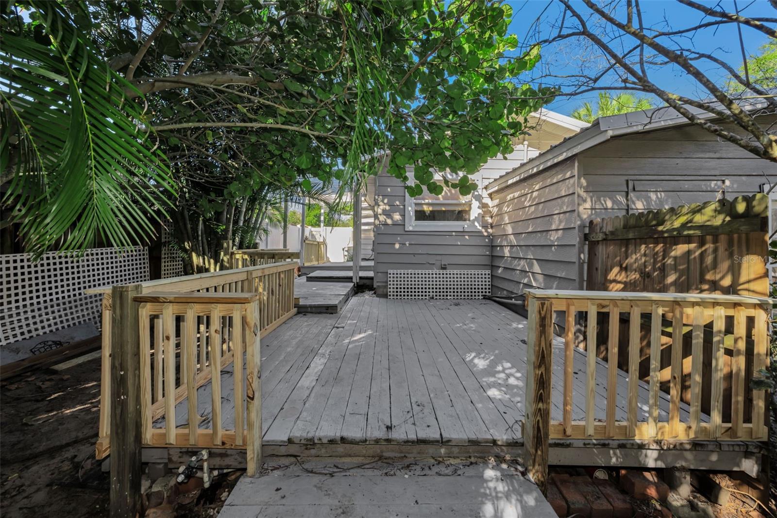 YOUNGS SUB DE LUXE - Residential