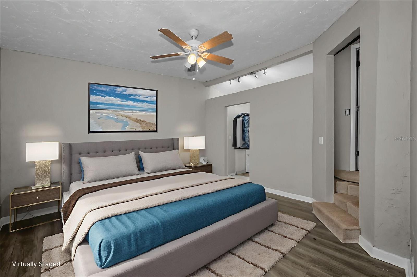 YOUNGS SUB DE LUXE - Residential