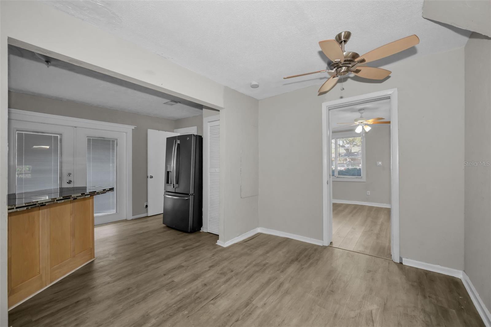 YOUNGS SUB DE LUXE - Residential