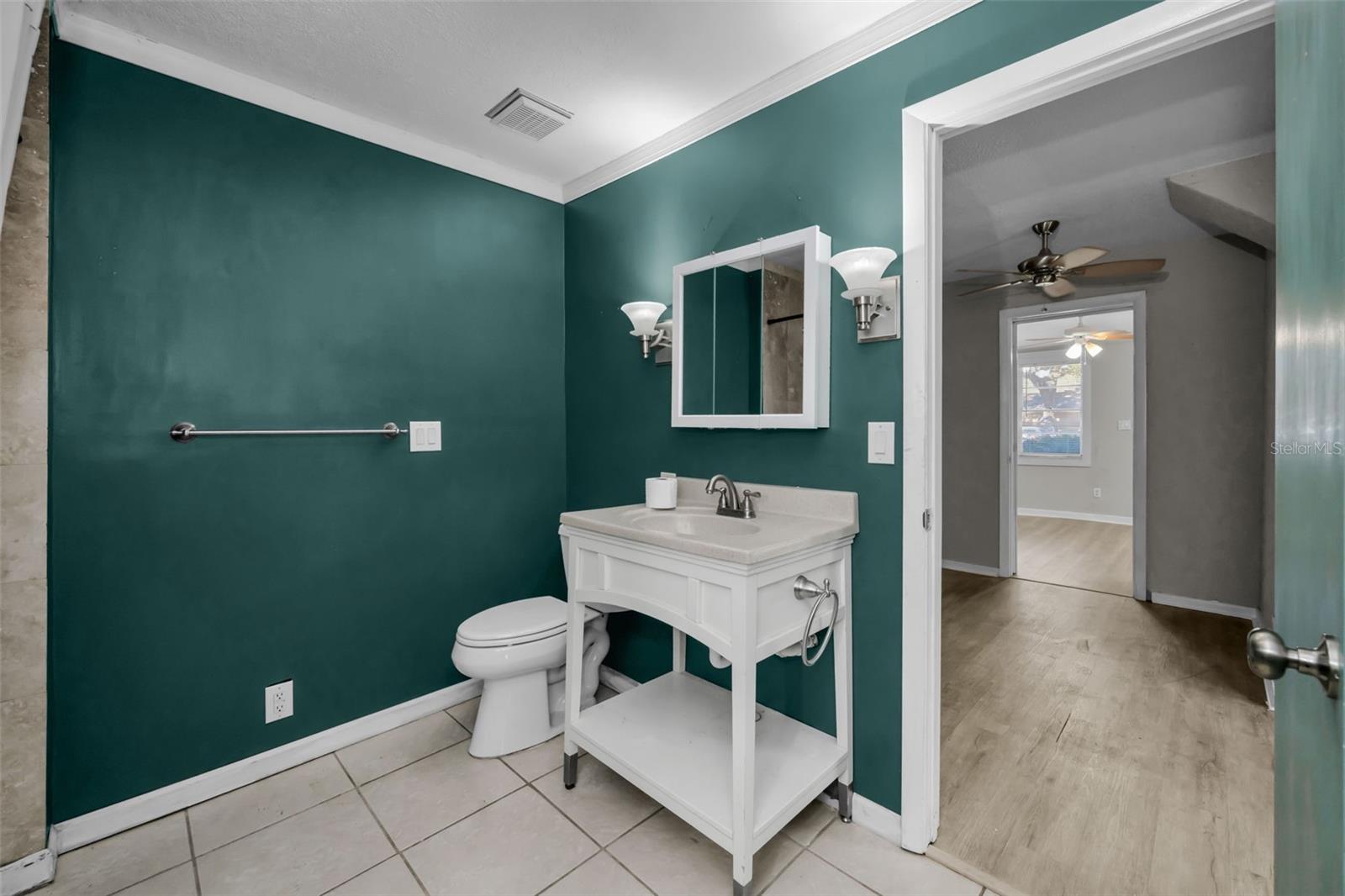 YOUNGS SUB DE LUXE - Residential