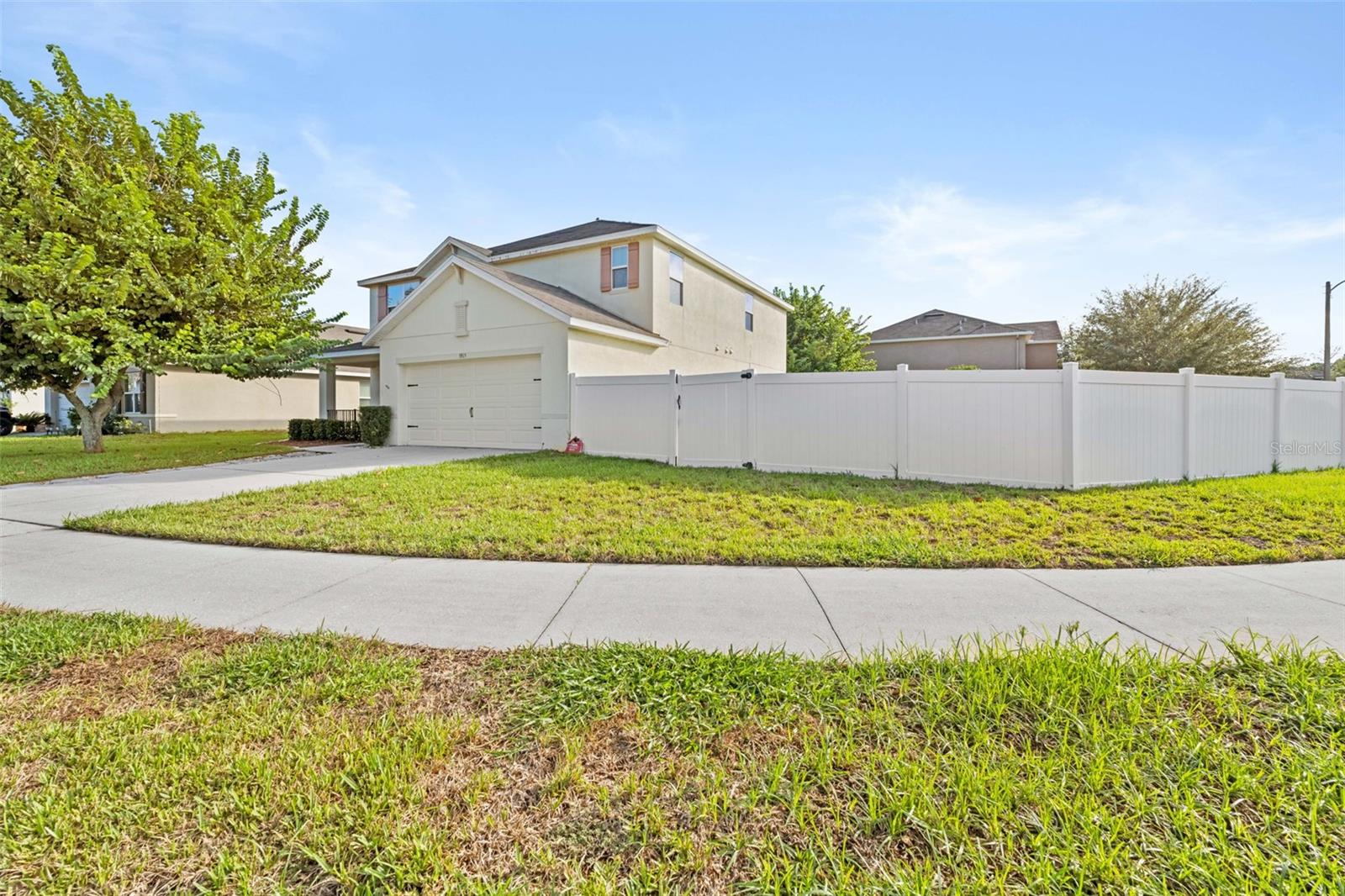 3915 BRAMBLEWOOD LOOP