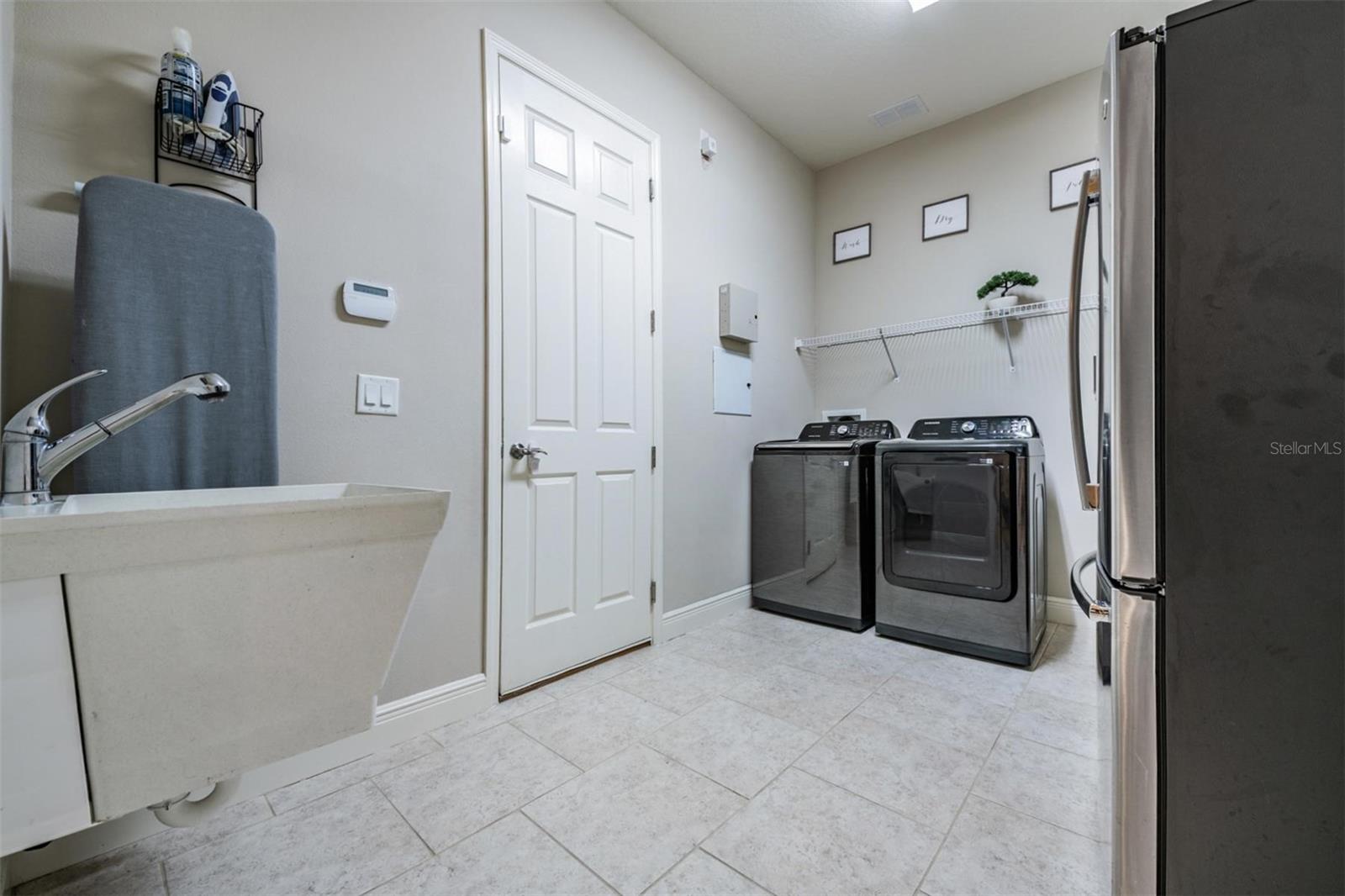 LAKESHORE RANCH PH I - Residential