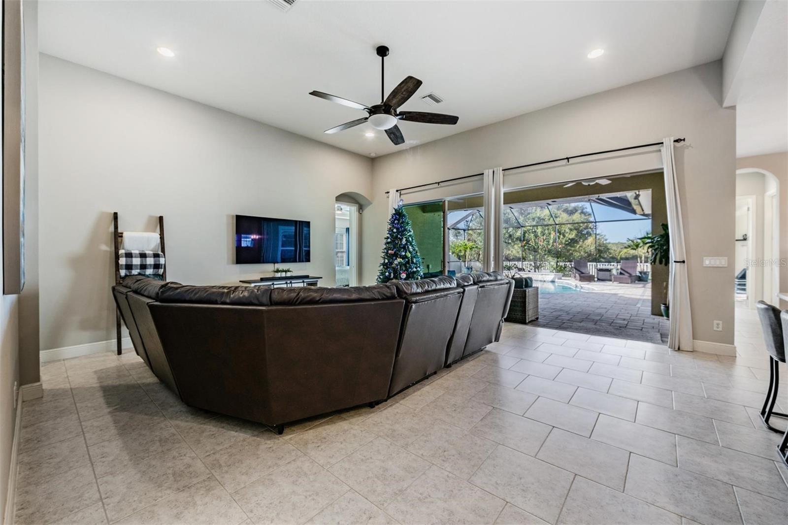 LAKESHORE RANCH PH I - Residential